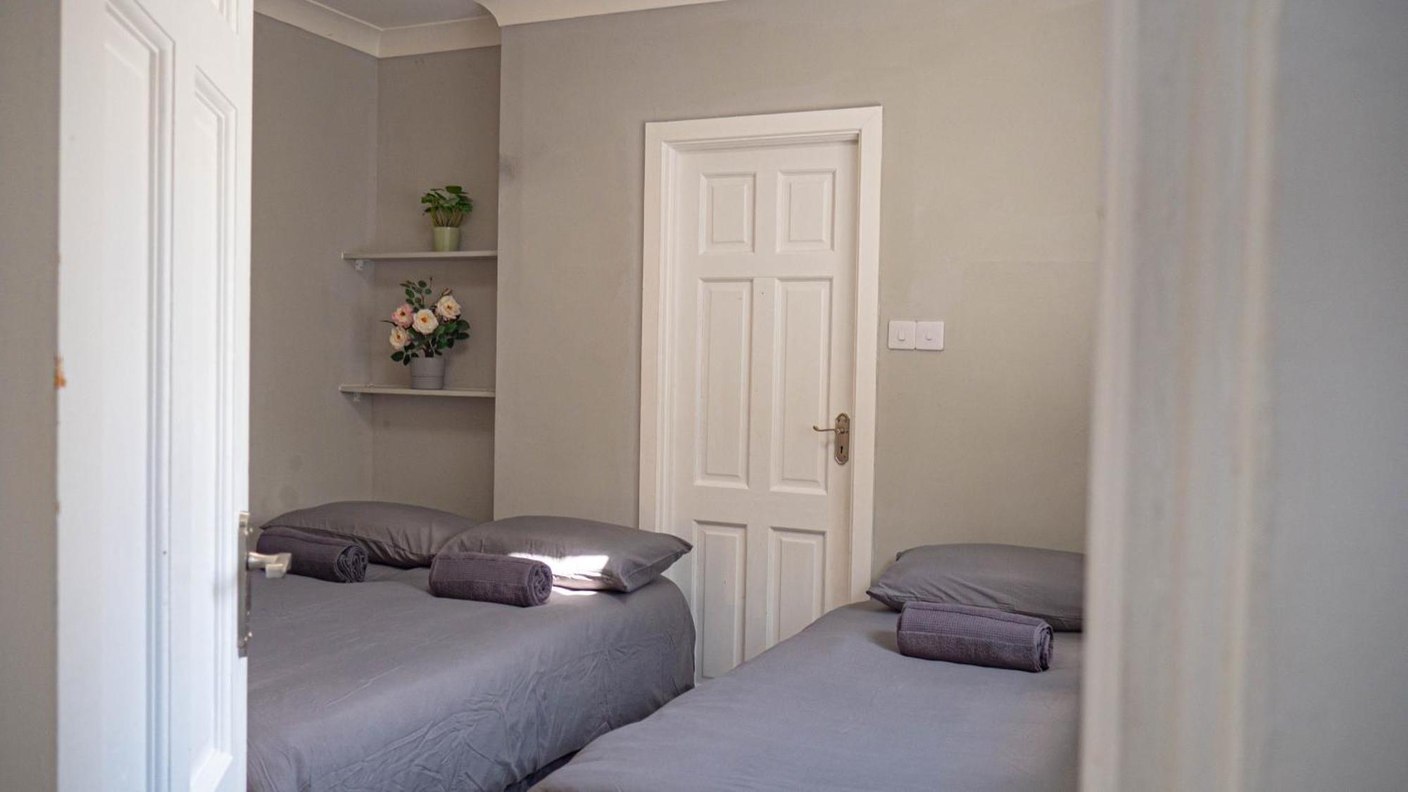 Comfy 2-bed Centre - 4 *