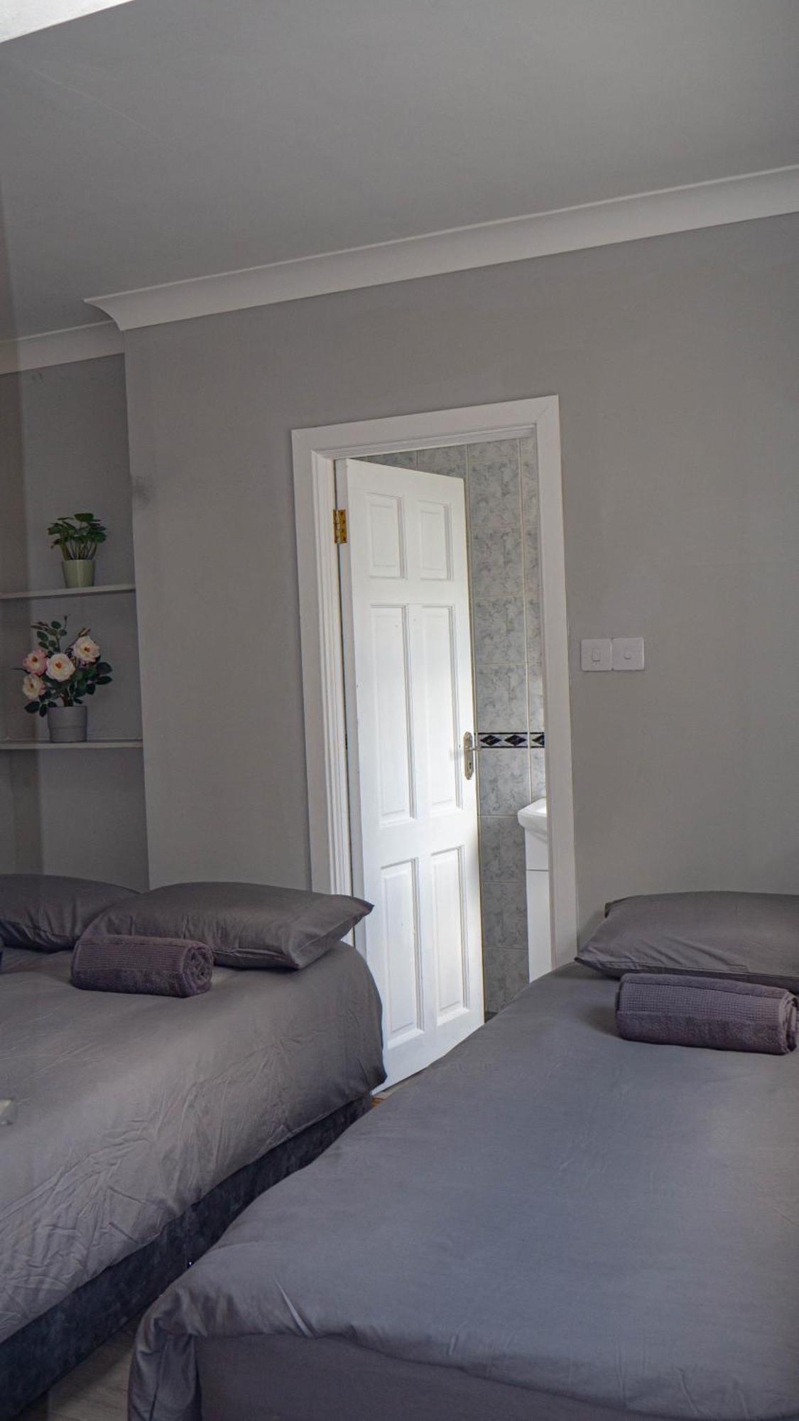Comfy 2-bed Centre - 4