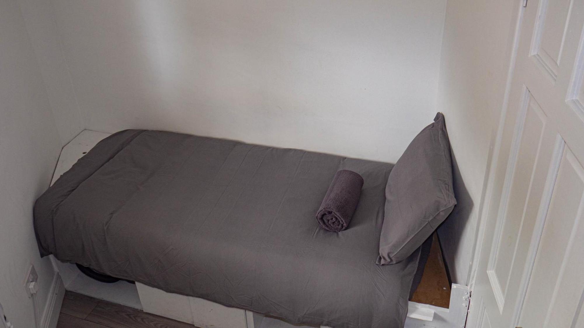Comfy 2-bed Centre - 4 Apartment *